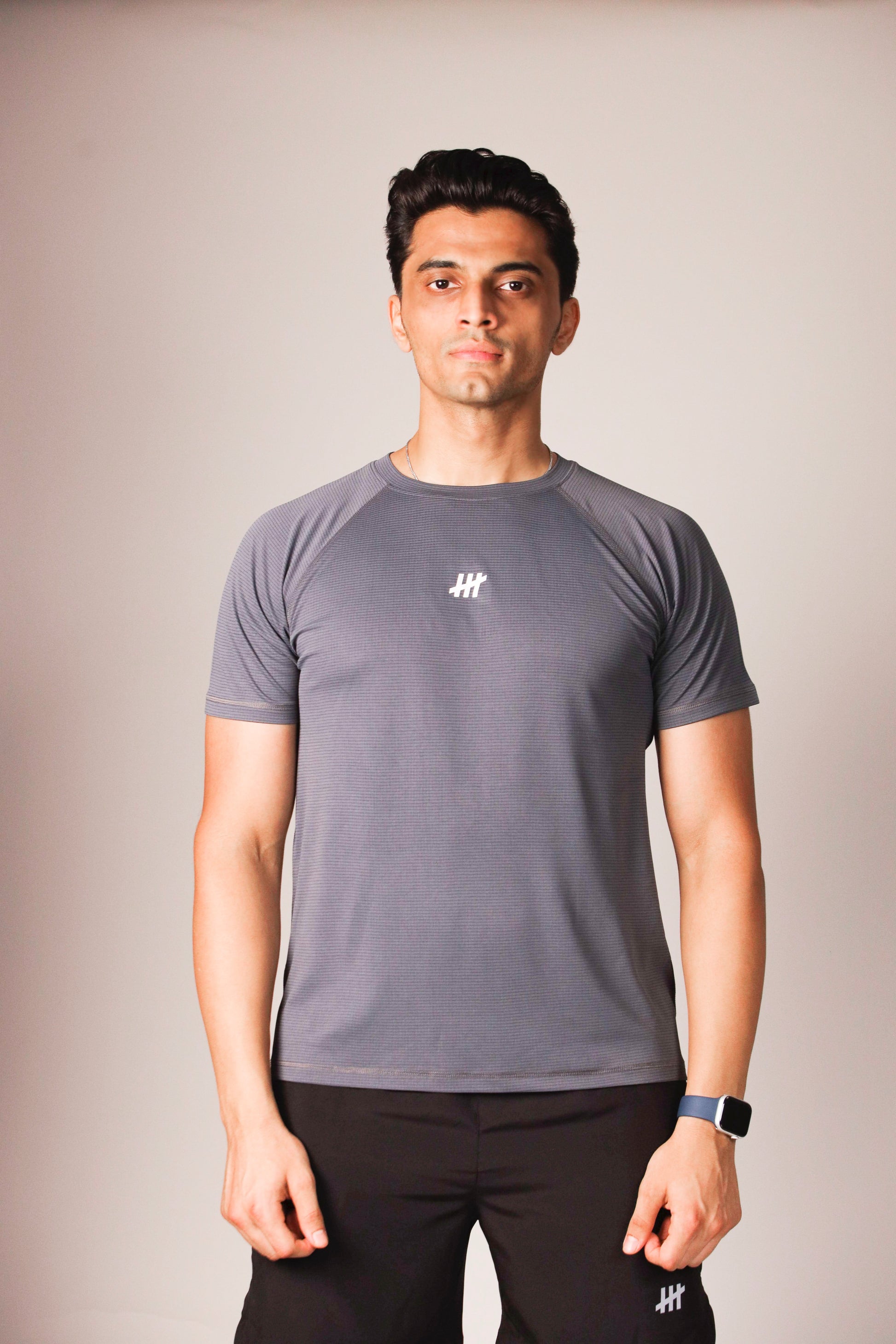 tmr-motion-grid-tee-graphite-front