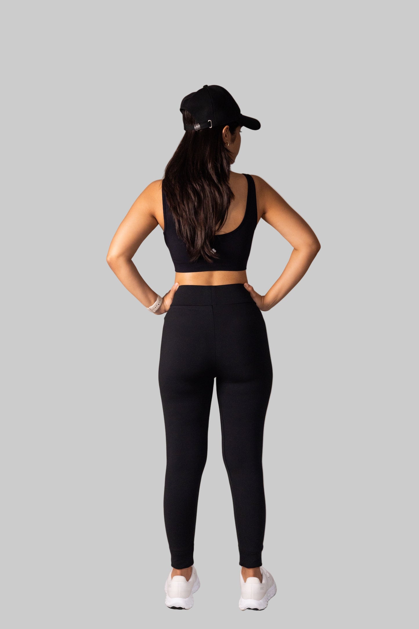 tmr-ultimate-leggings-black-back