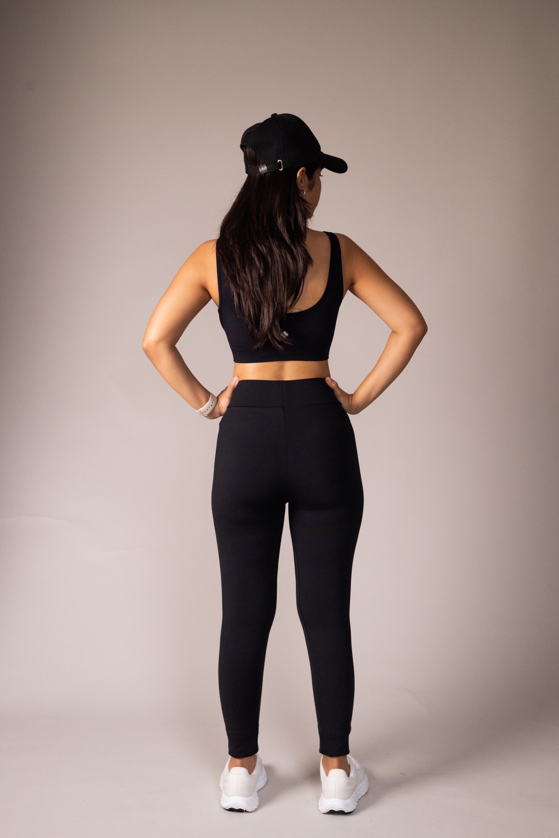 tmr-ultimate-leggings-black-back