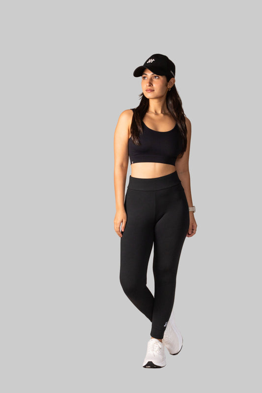tmr-ultimate-leggings-black-front-pose